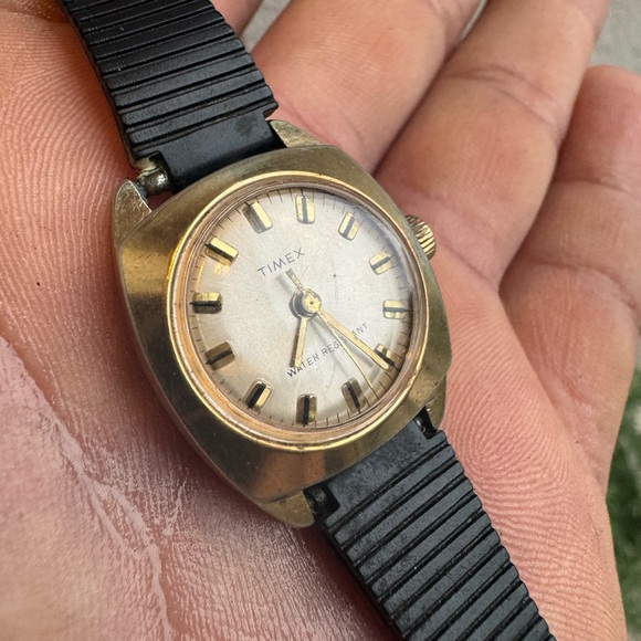 Vtg Timex Self Wind Ladies Gold Tone Watch 🔥 - Picture 6 of 7